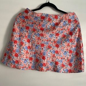 New never worn but does not have tags small 3-5 floral skirt